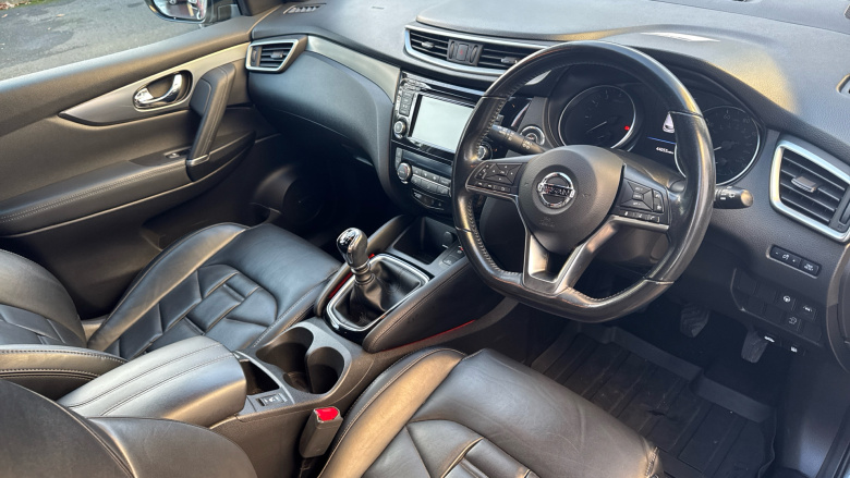 Nissan Qashqai 1.3 DiG-T Tekna+ 5dr Petrol Hatchback